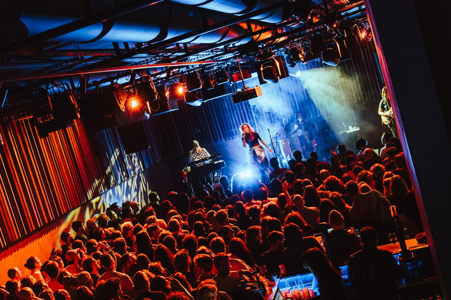 Casa Capitao indoors